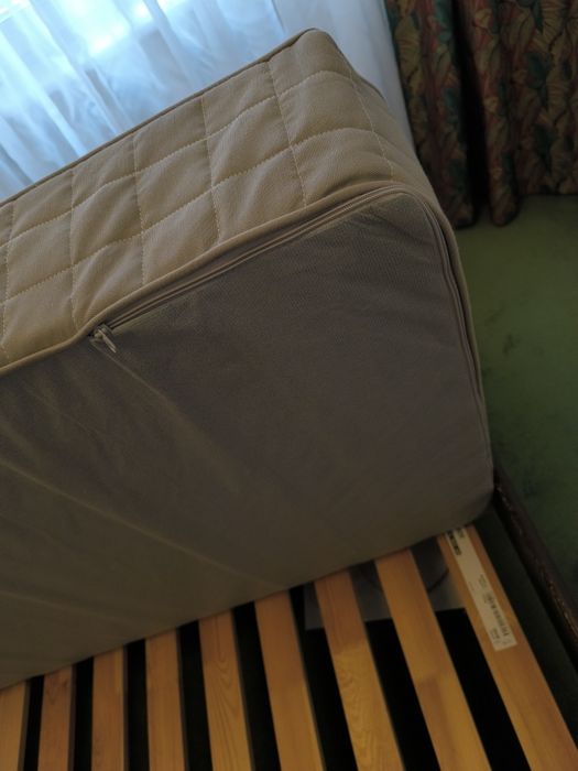 Łóżko z materacami 200 x 180