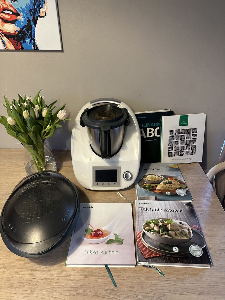 Thermomix TM5 plus książki kucharskie