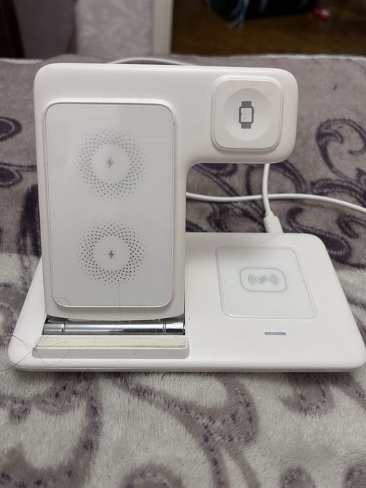 Безпровідна зарядка 3 в 1