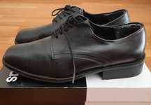 Vendo sapatos  Traje universitário masculino utad NOVO