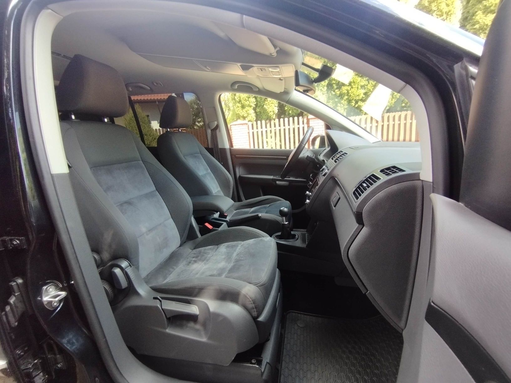 VW Touran 2.0TDI 2011r Highline Full opcja / Kamera / Navi / Alufelgi