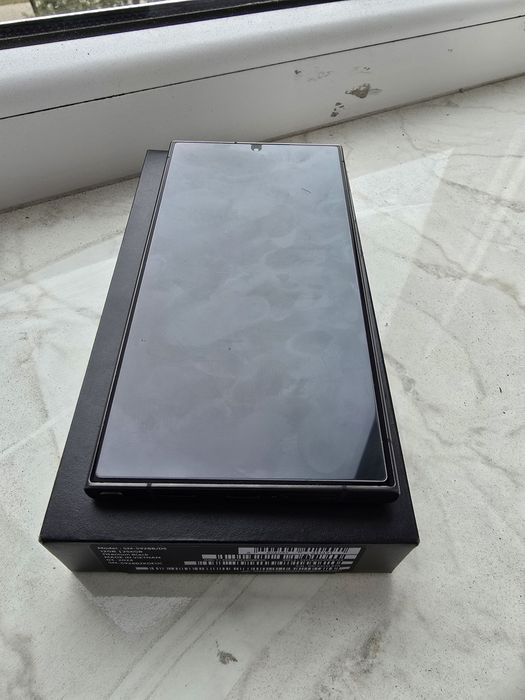 Samsung Galaxy S24 Ultra Black, UA ,идеал 1 1 месяцев гарантии,2 чехла