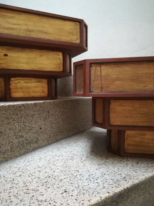 Par de Consolas de Suspensão em Madeira. Modernismo. Anos 1950.