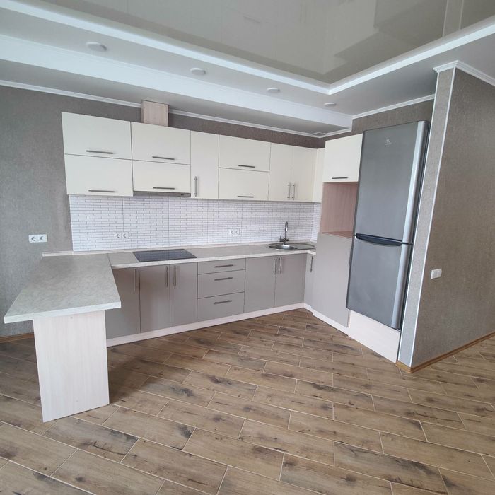 Продам таун з ремонтом