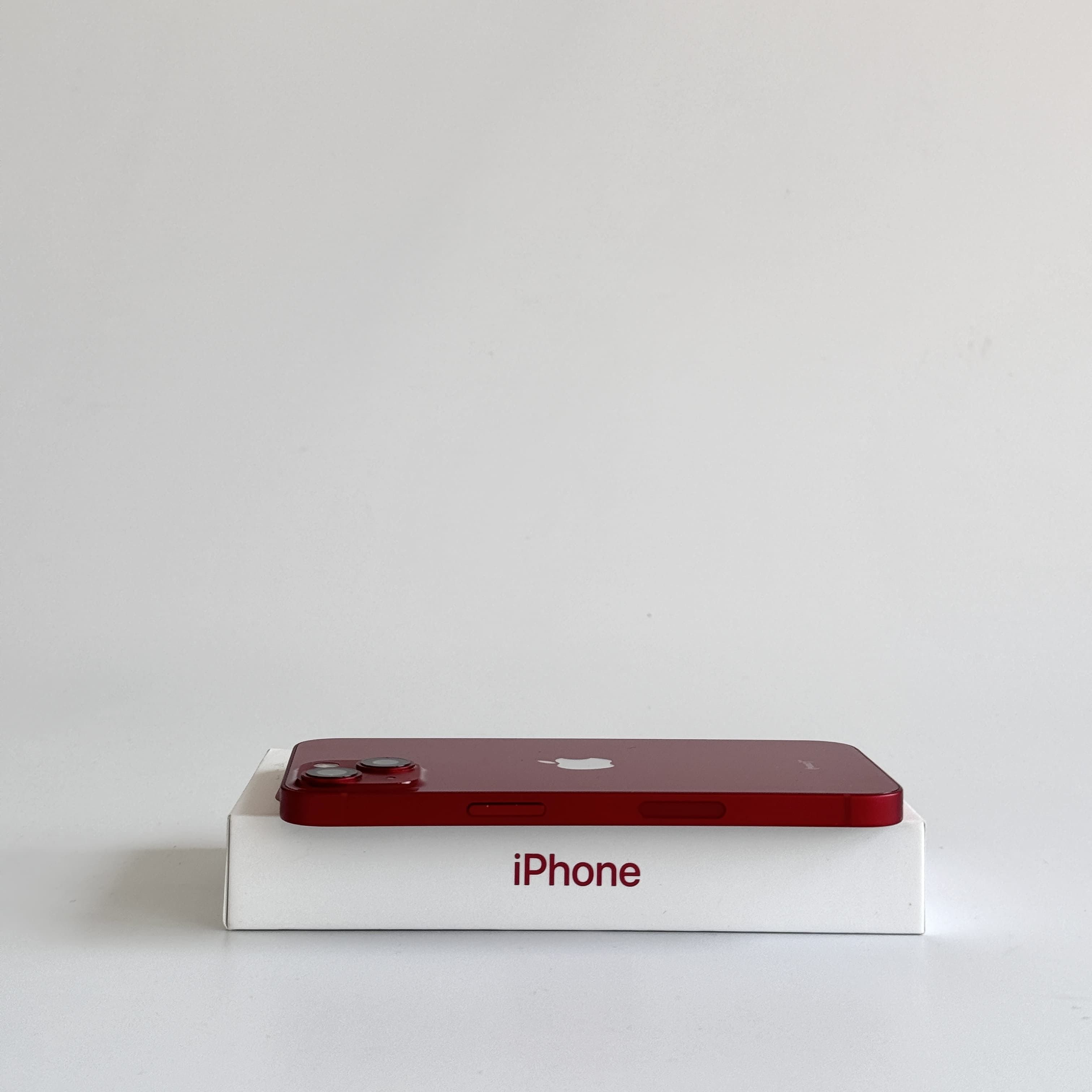 Б/У Apple iPhone 13 256Gb Red