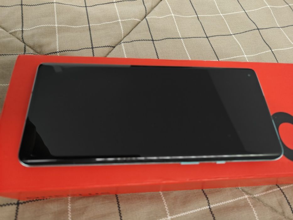 OnePlus 8 Pro 5G