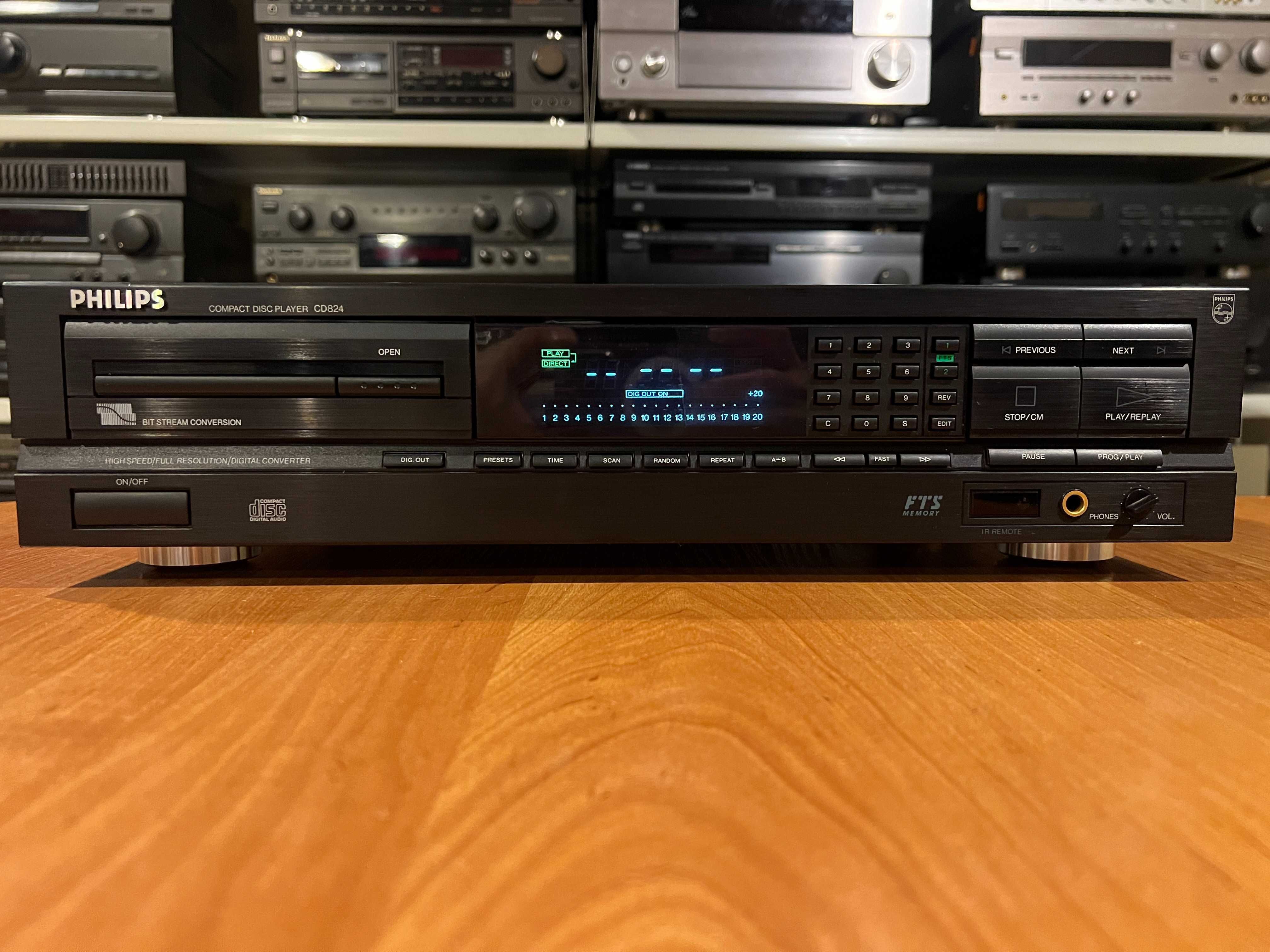 Odtwarzacz CD Philips CD824 Audio Room