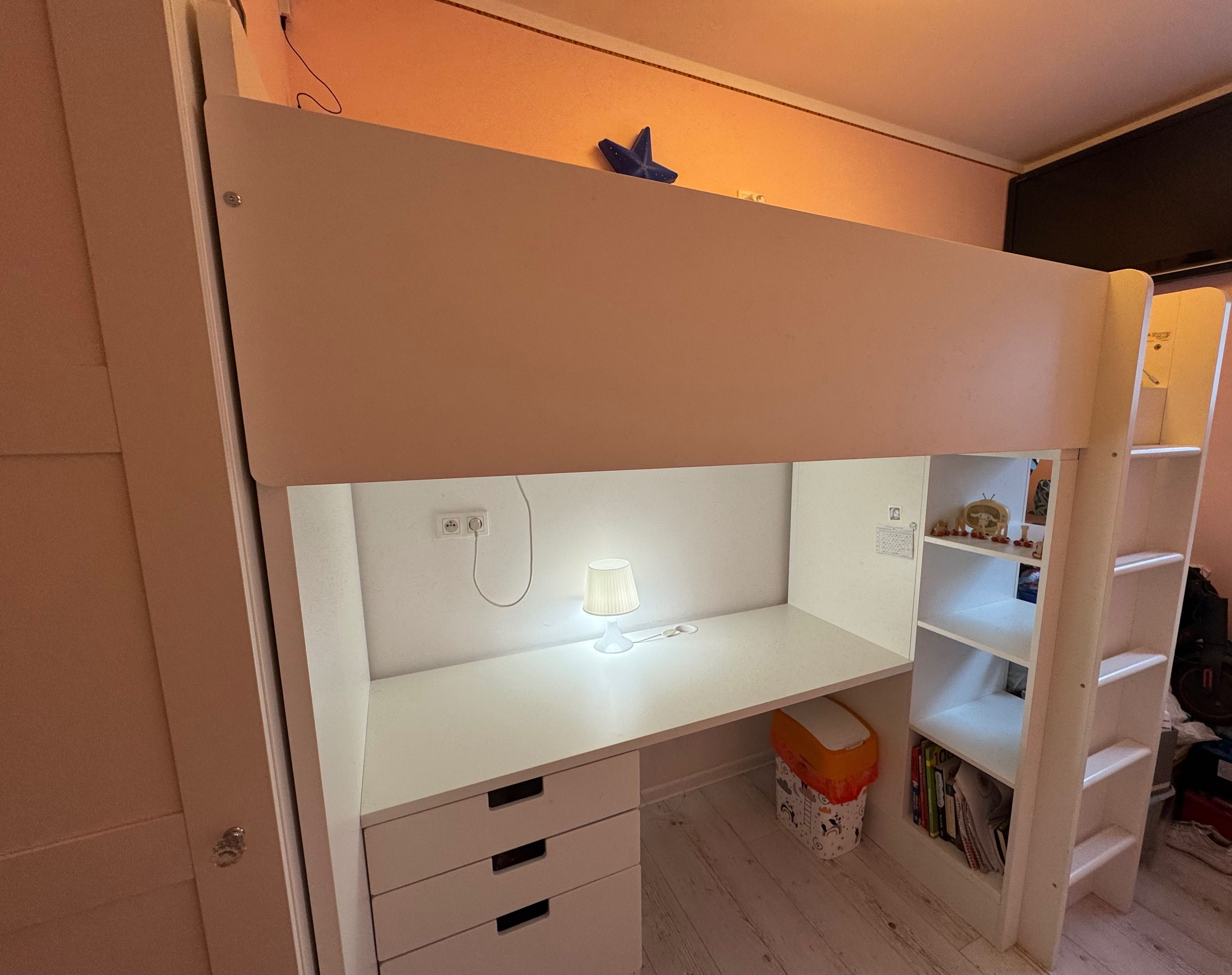 Łóżko na antresoli Ikea Smastad/ Stuva