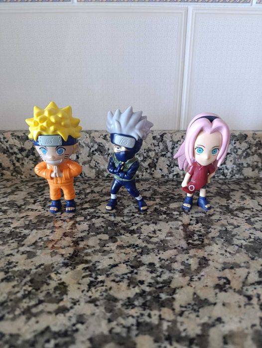 Bonecos Naruto Burger King