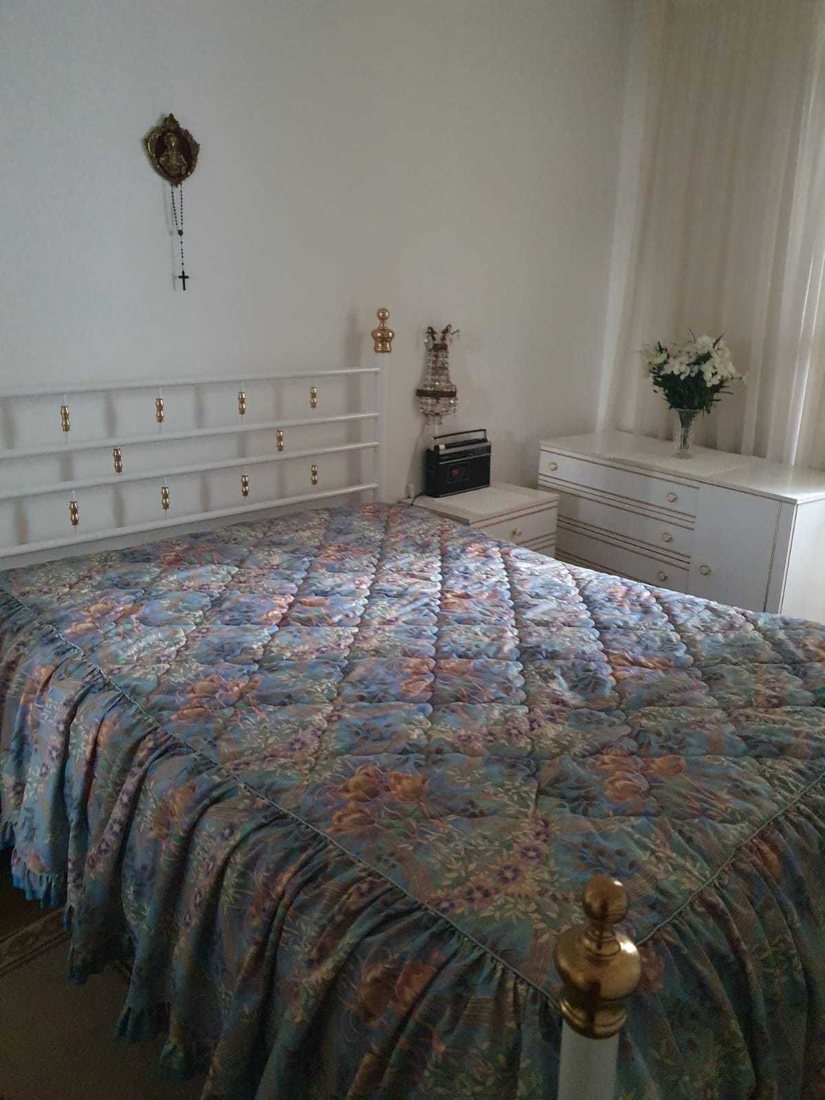 Quarto acolhedor só para mulheres – Olaias - Lisboa