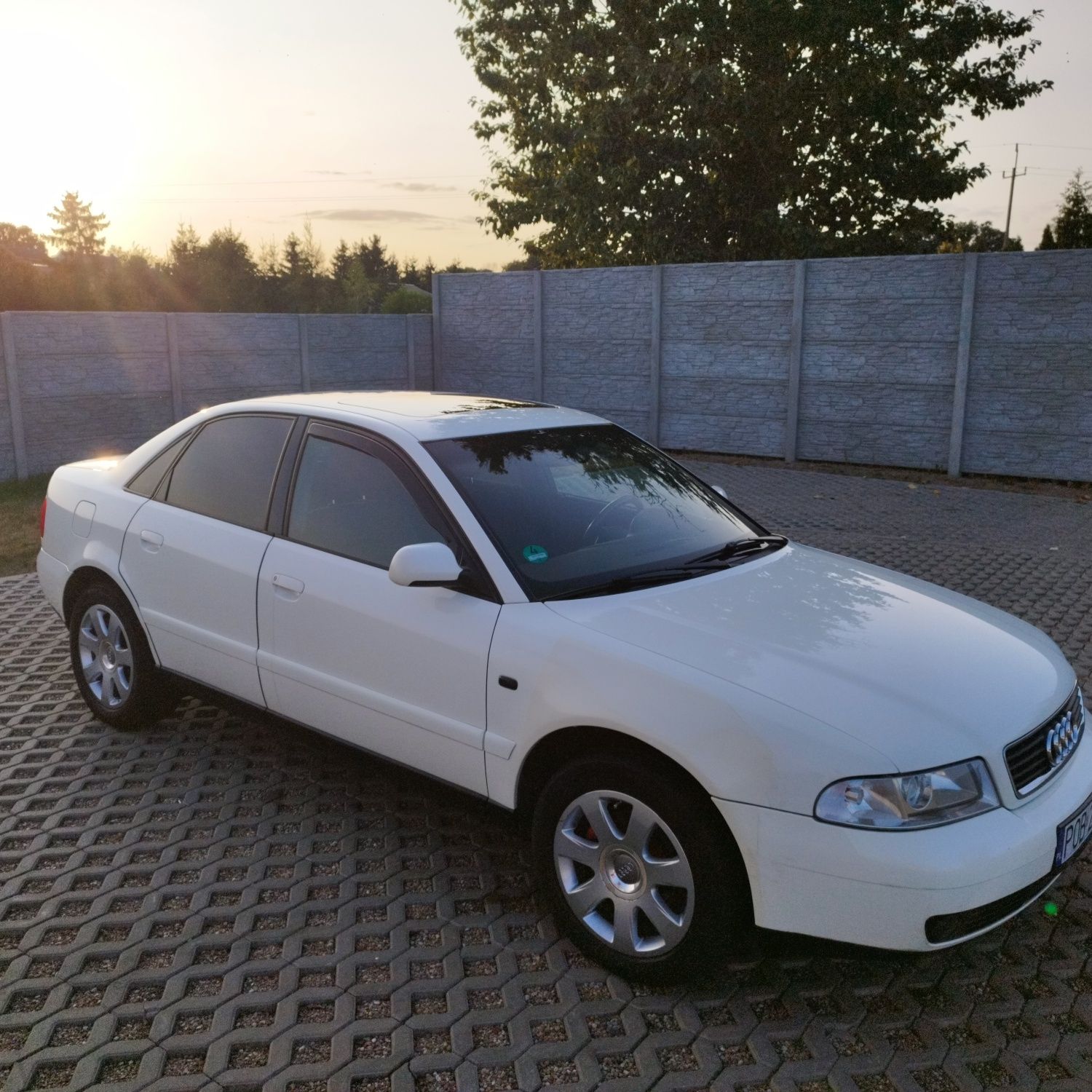 Audi a4 b5 lift 1999 1.8 benzyny, automat