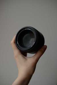 Об’єктив Nikon 85 mm 1.8