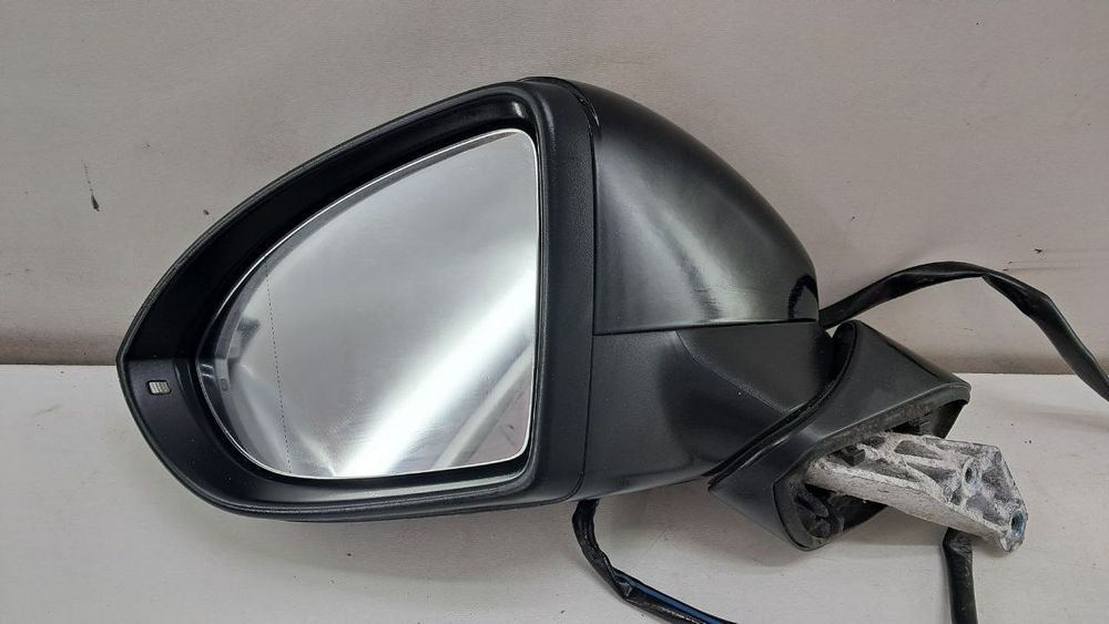 Зеркало левое Volkswagen Passat B8 6pin 2016 E90411065