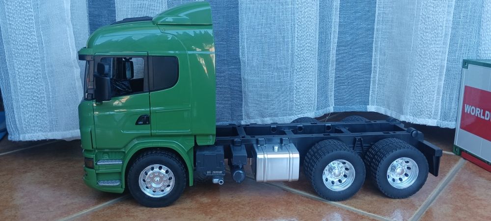 Camião bruder escala 1/16