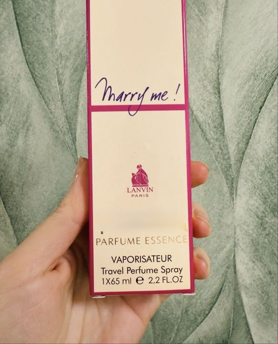 Парфюмированая вода Merry me