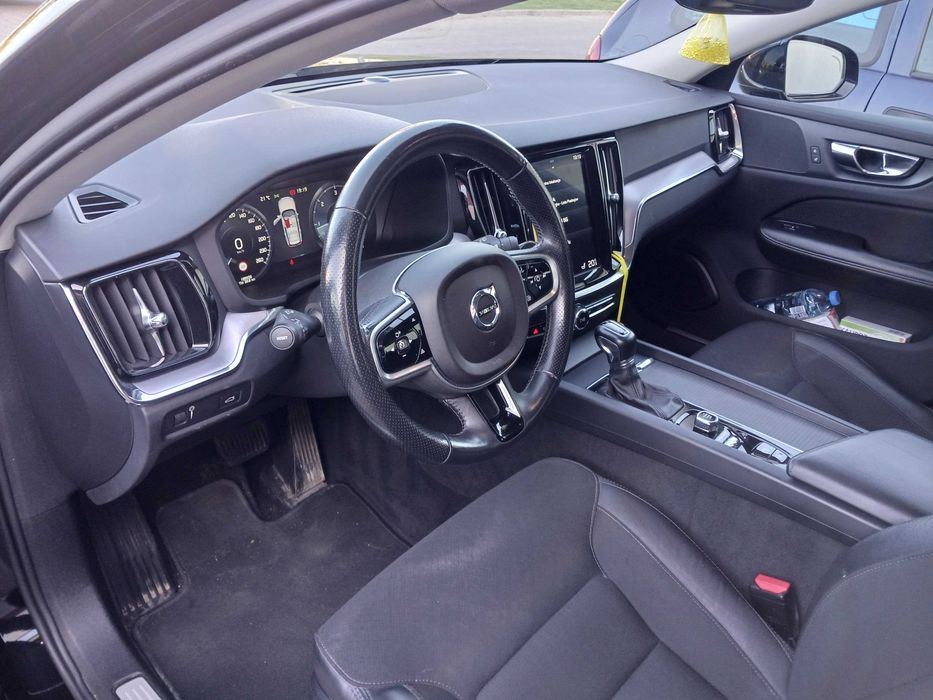 Sprzedam Volvo V60 III, 190 KM, bezproblemowe auto, gotowe do jazdy