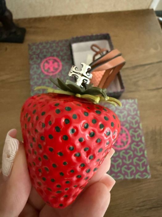 Підвіс на сумку TORI BURCH