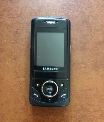 Мобильный кнопочный телефон слайдер «Samsung SGH-D520» на запчасти