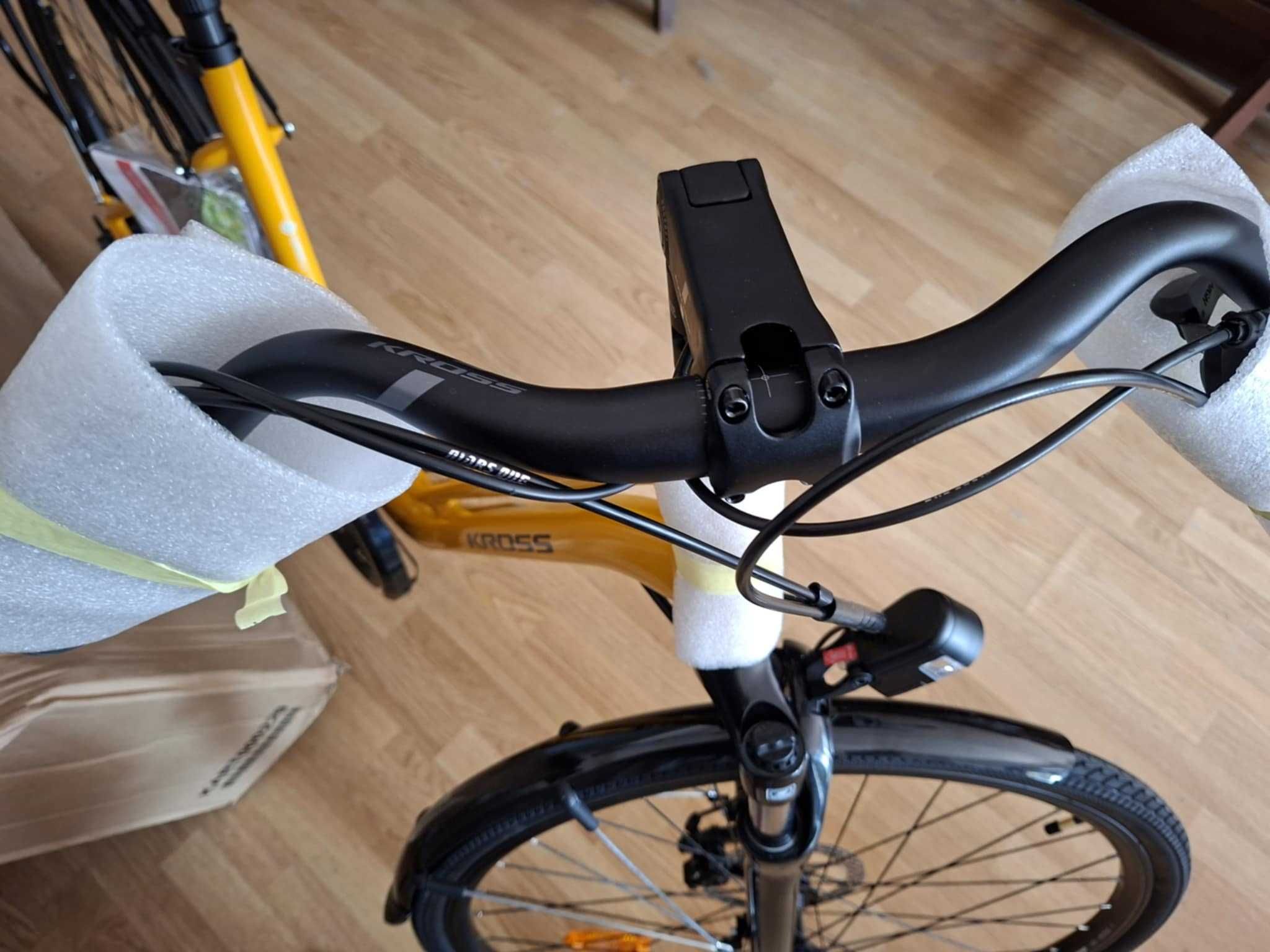 ROWER trekkingowy KROSS Sentio 3.0, rozmiar M (20") 28"  NOWY 2025