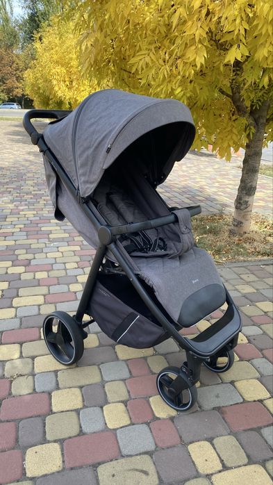 Прогулянковий візок Carrello Bravo 2024(прогулочная коляска camino)