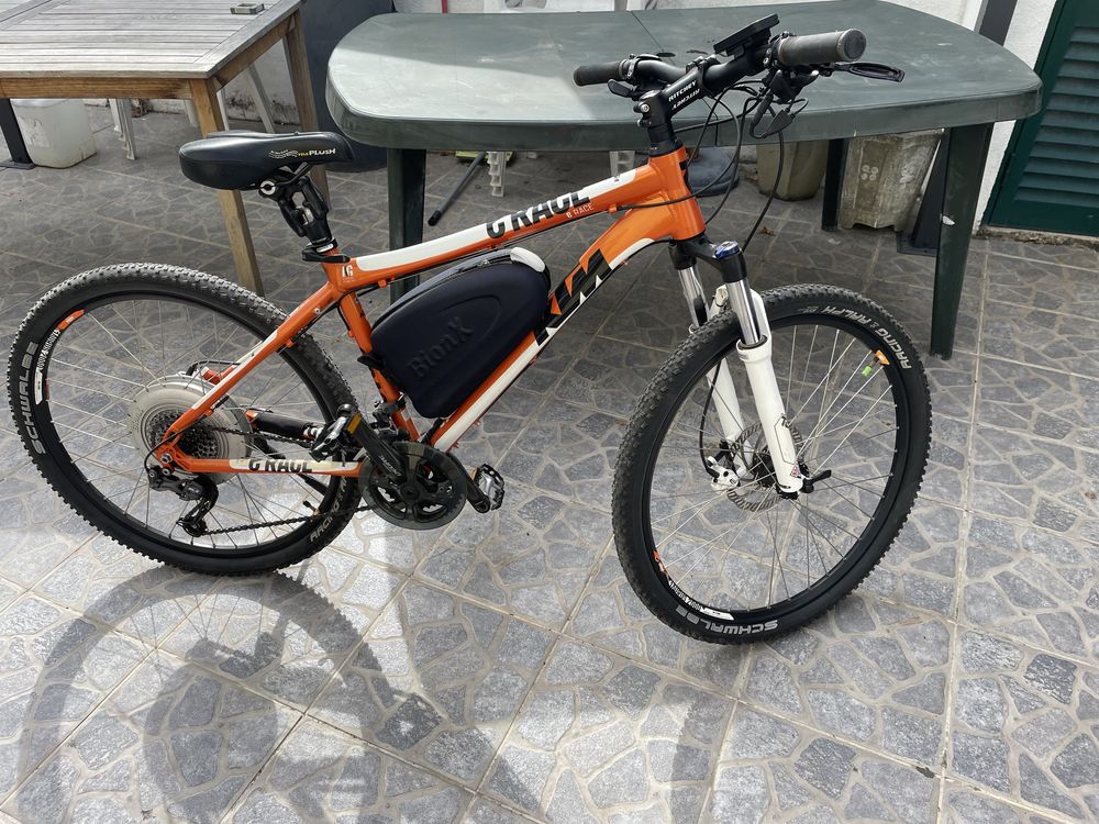 Ktm e- race ——