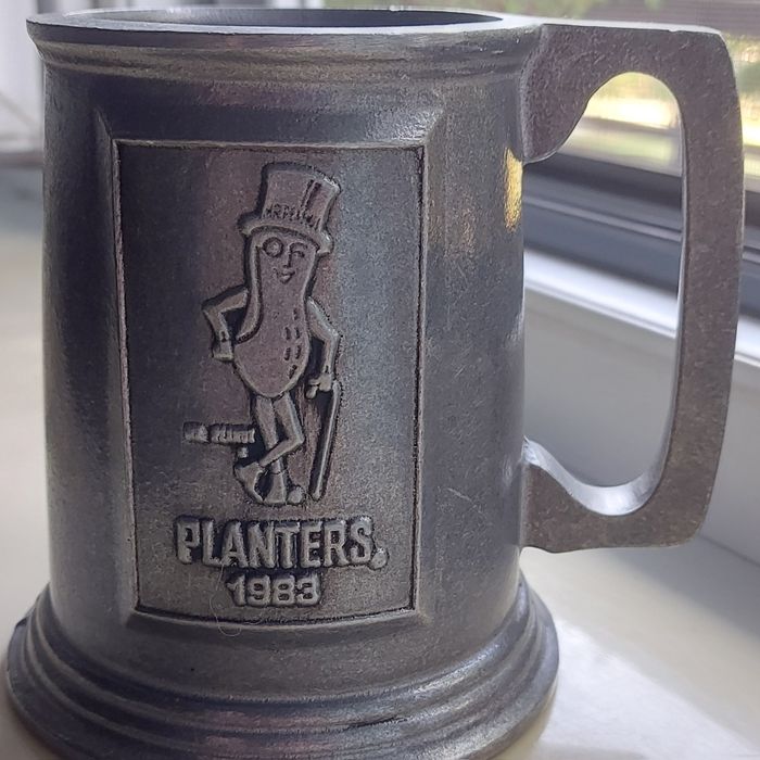 Кружка железо,  стакан скло. Пивний бокал