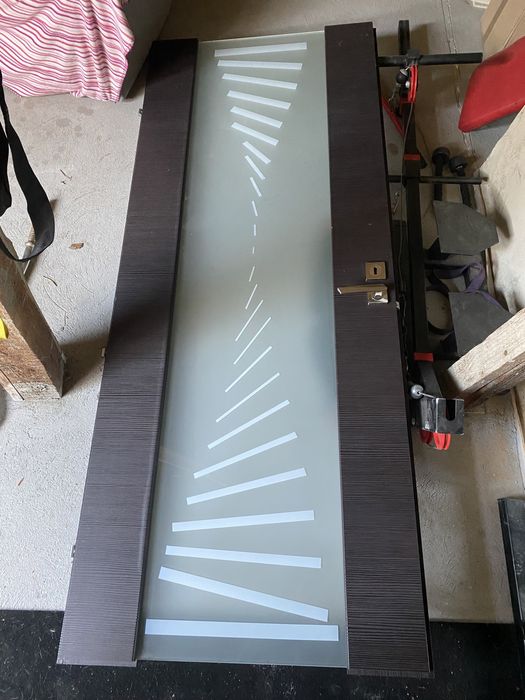 Drzwi wewnętrzne szerokoś 85 z szybą