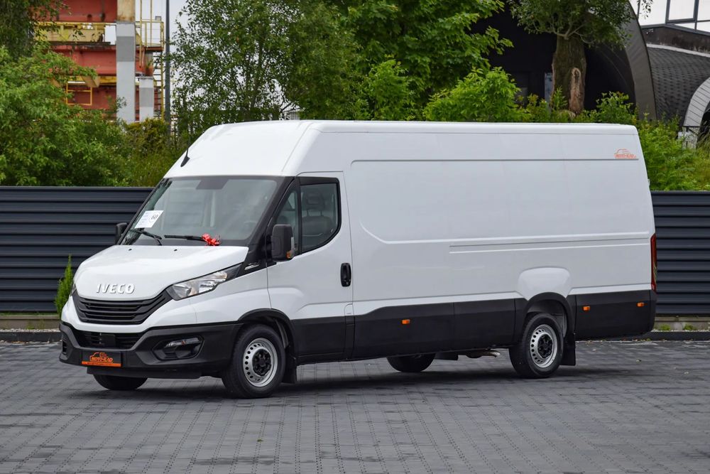 Iveco DAILY MAXI 35S16 / 2.3 - 160 KM / AUTOMAT HI-MATIC / NOWY MODEL / 3 OSOBY / DOSTAWCZE / BLASZAK / KLIMA / CZUJNIKI COFANIA / NISKI PRZEBIEG / 2022 / SERWISOWANY / Z NIEMIEC  / Tanie Szybkie Finansowanie Zgoda od Zaraz