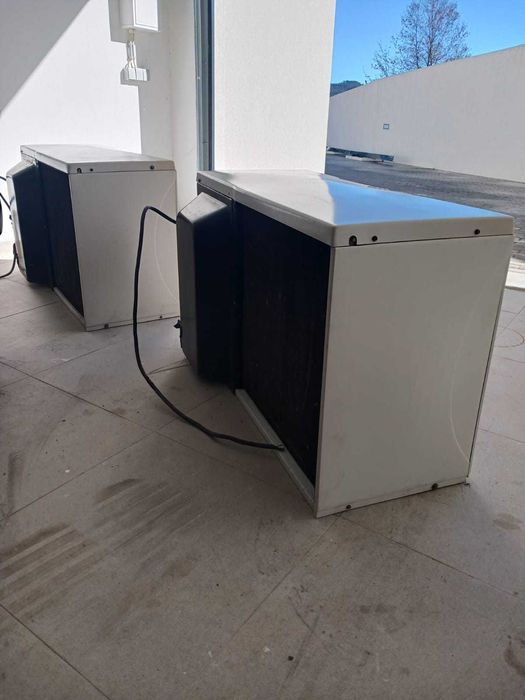 2 motores exteriores para câmaras frigoríficas.