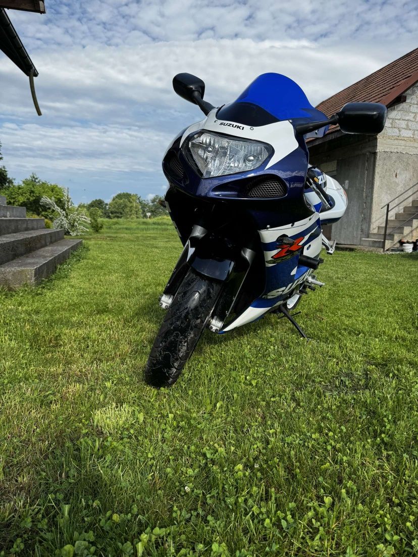 Suzuki gsxr k1 600