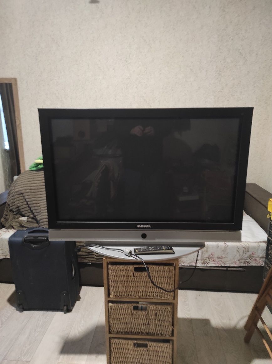 Телевизор с плазменной панелью Самсунг