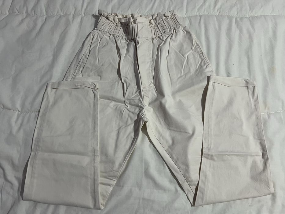 Calca branco perola
