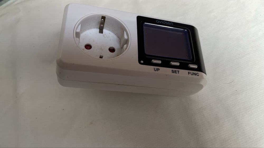 Medidor de energia Avidsen 103281 com display digital