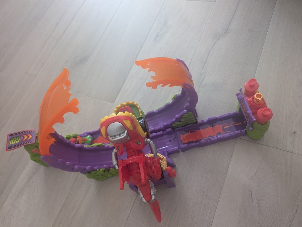 T- Racers Dragon Loop wyrzutnia z pojazdem