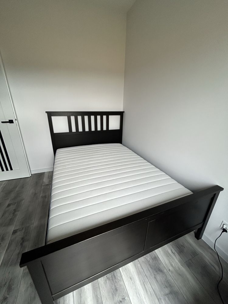 Lozko Hemnes IKEA z materacem 140x200