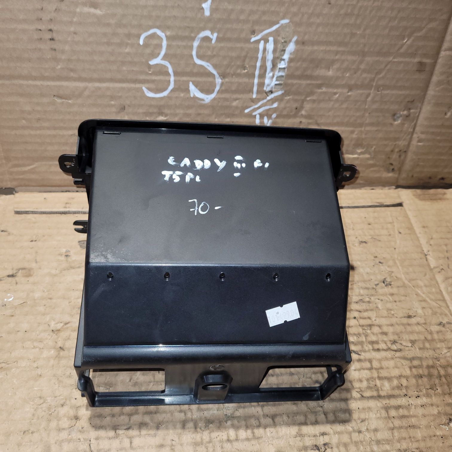 Ramka kosz radia 1DIN schowek vw T5 lift caddy III lift 2013r