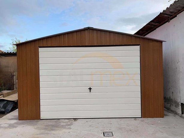 Garaż blaszany 4x6 złoty dąb-dach dwuspadowy, brama uchylna(biała)