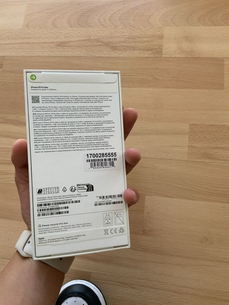 iPhone 16 Pro Max Titanium 256 GB 98% Bateria Como NOVO