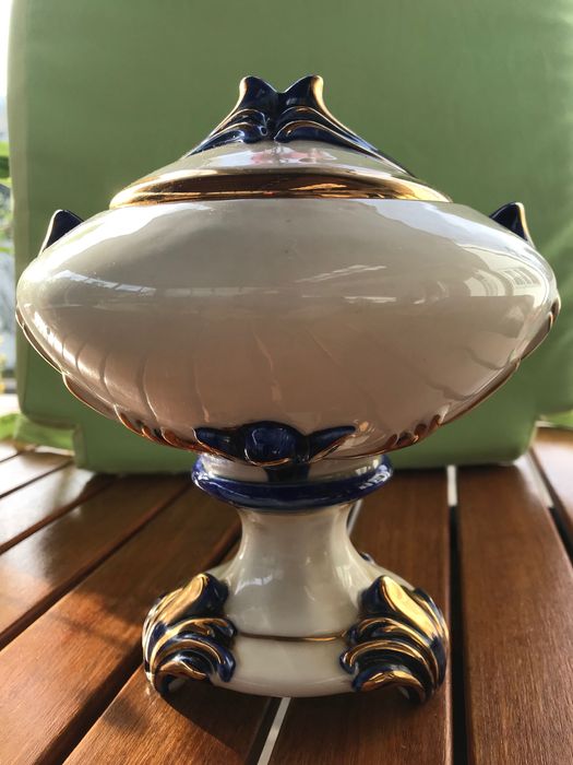 Jarras em porcelana decorativas