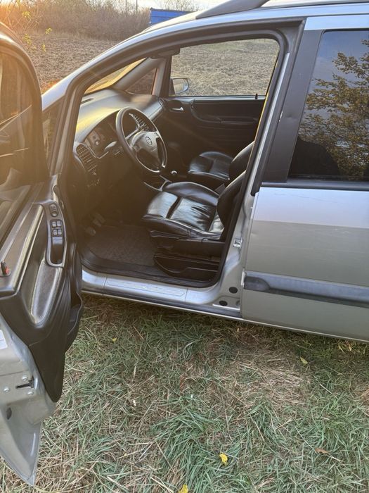 Продам Opel Zafira