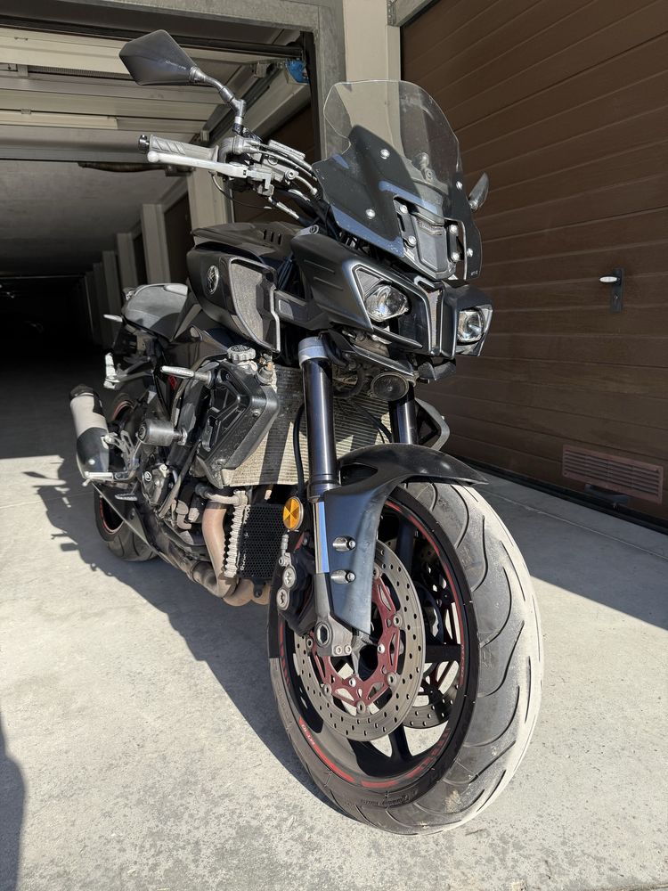 Yamaha MT-10 2016 rok Abs, kontrola trakcji, mapy silnika.