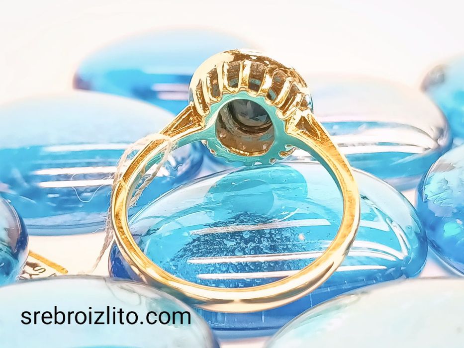 Pierścionek zaręczynowy z szafirem i brylantami