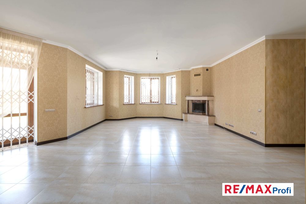 Готовий будинок 260 м2,  12 соток , с. Хотів (поруч Лісники, Чабани)