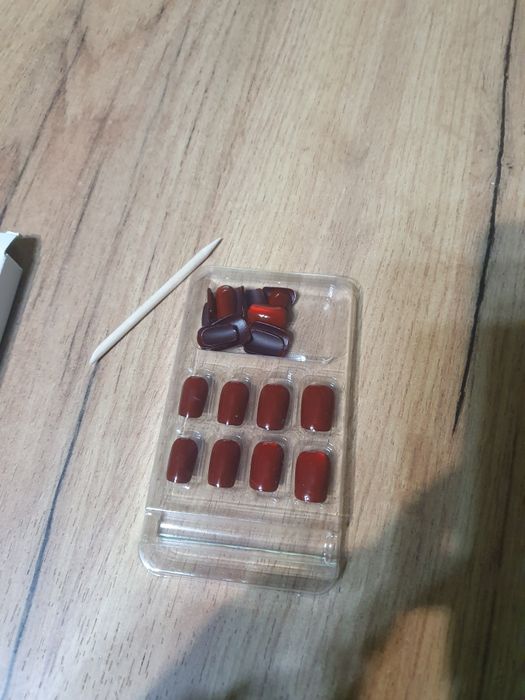 Paznokcie  tipsy 24 sztuki