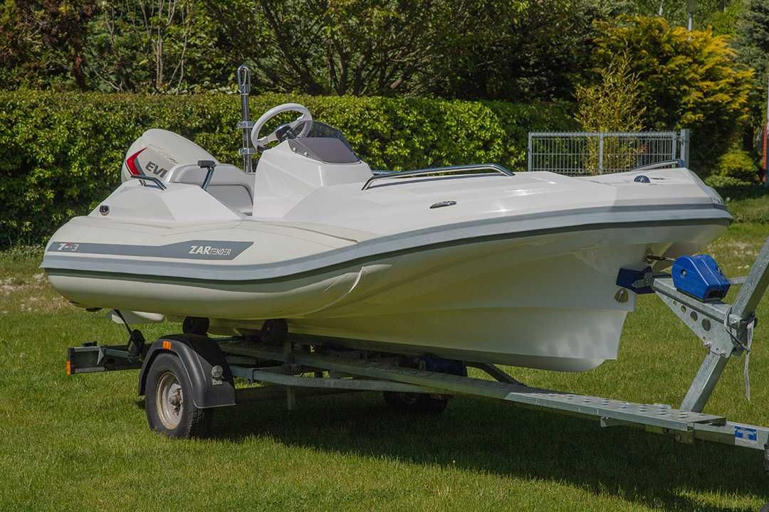 Łódź motorowa typu RiB: ZAR Zf-3 Tender