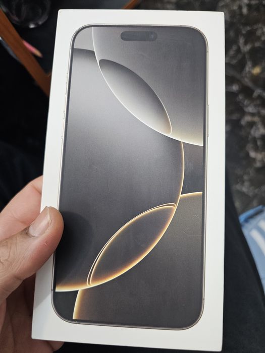 Iphone 16 pro max..256gb