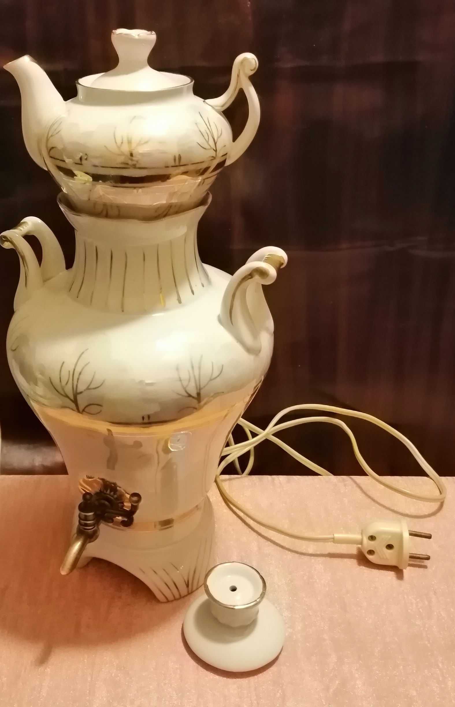 Самовар електричний, порцеляновий (фарфор) сувенірний СРСР + чайник.