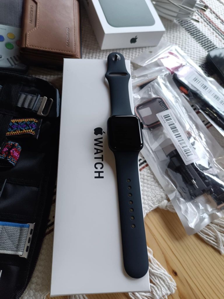 Apple iPhone 13 apple watch etui paski