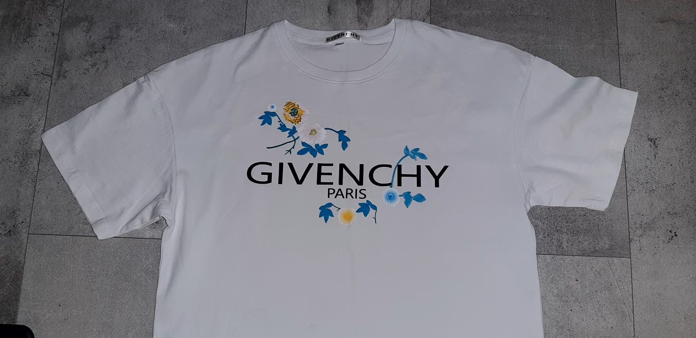 Givenchy,  t-shirt,  rozm. M