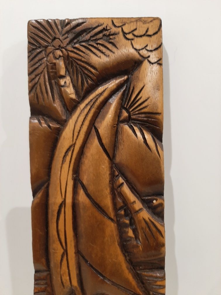 Quadro / gravura esculpida em madeira